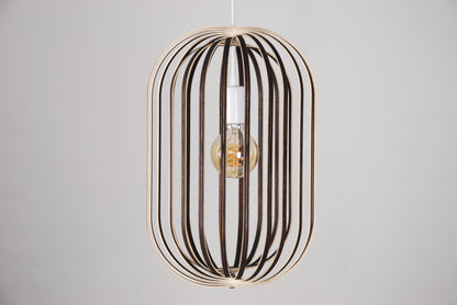 LUWALD NO.04 L Pendelleuchte aus Holz, weiß, handgefertigt, zylinderförmig, ausgeschaltet, Ringe, Atmosphäre, Hängelampe, Seitenansicht