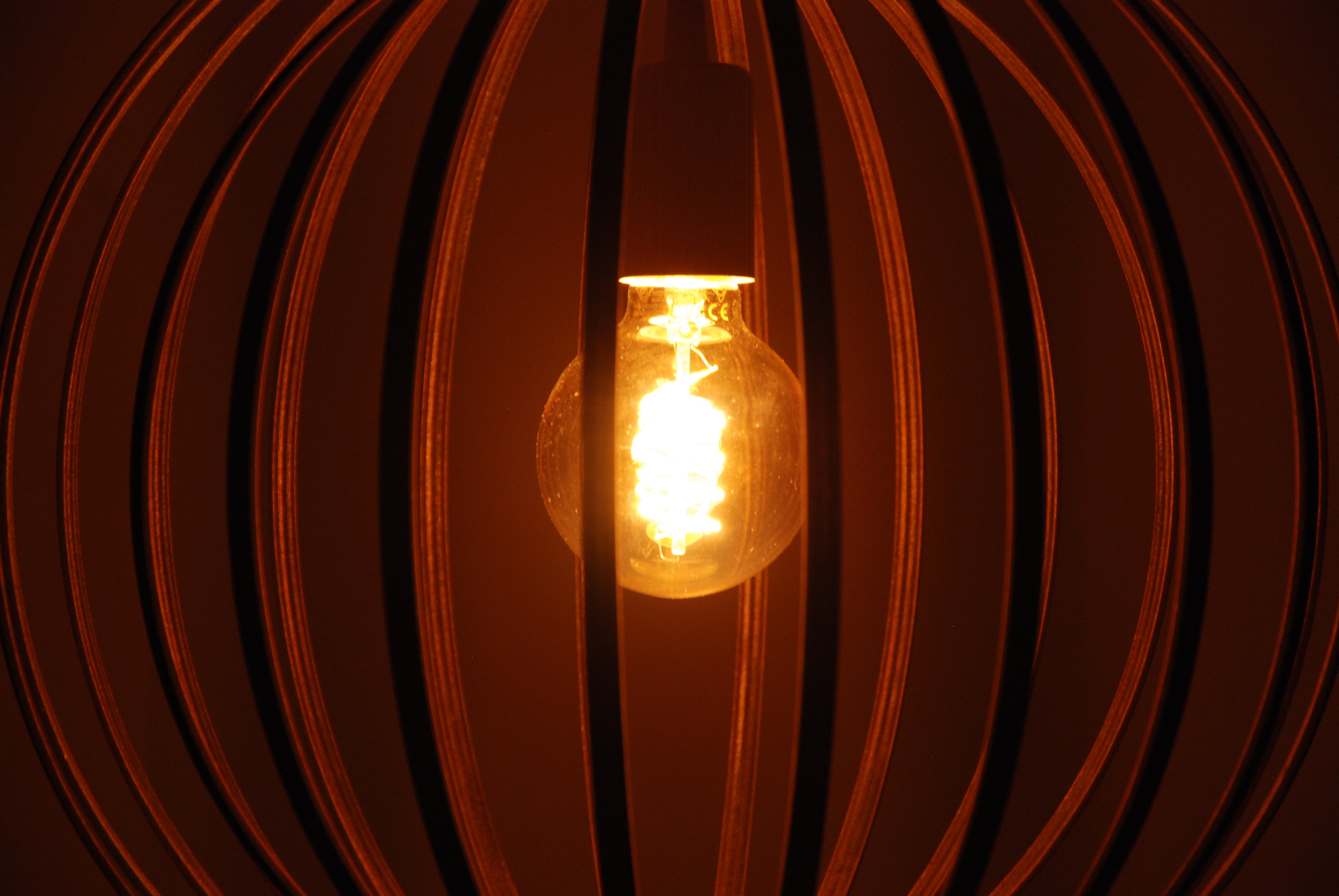 LUWALD, Pendelleuchte, NO. 03, gemütlich, Licht, Raum, Holz, Ringe, Lindensperrholz